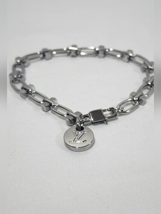 Louis Vuitton Jewelry - Louis Vuitton LV Silver Charm  Barbell Link Bracelet